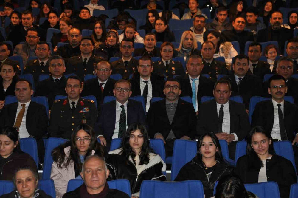 Çanakkale Zaferi'nin 111’inci Yıl Dönümü.. Kars'ta Anma Programı Düzenlendi!