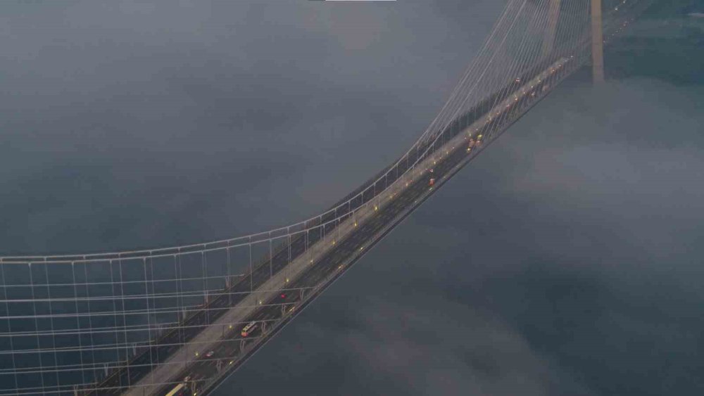 İstanbul’da Sabahın İlk Işıklarıyla Mest Eden Görüntü