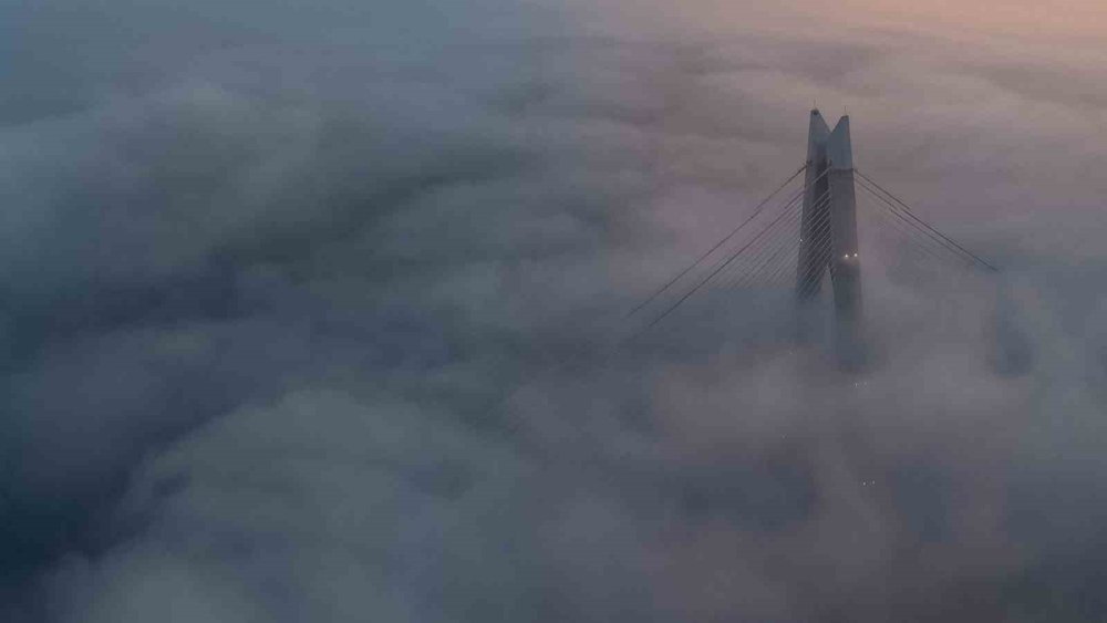 İstanbul’da Sabahın İlk Işıklarıyla Mest Eden Görüntü