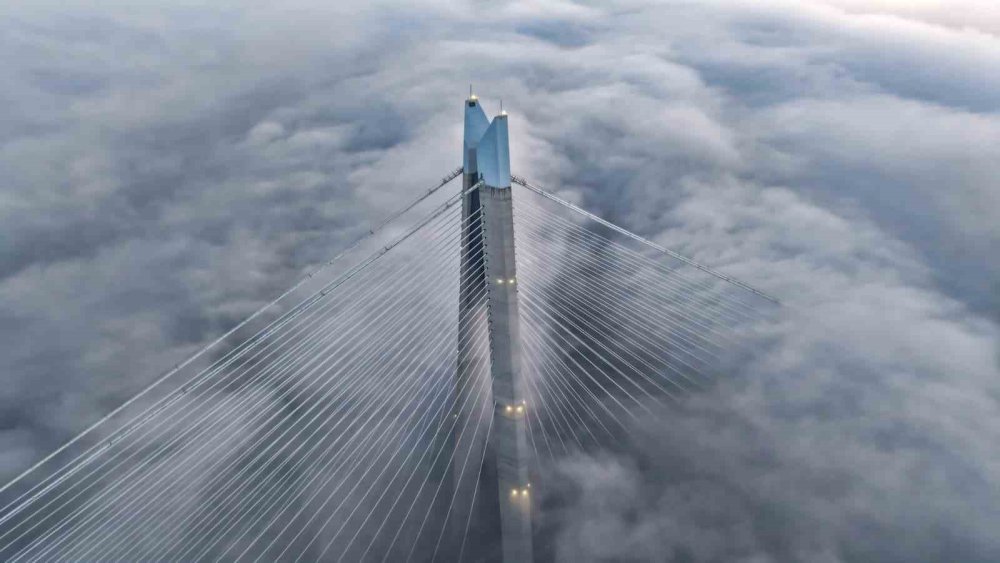 İstanbul’da Sabahın İlk Işıklarıyla Mest Eden Görüntü