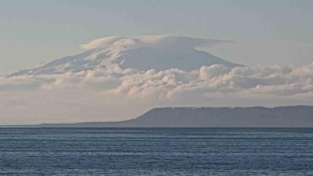 Süphan Dağı Zirvesindeki Bulut Denizi Mest Etti