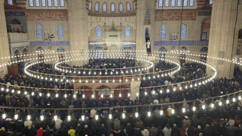 Selimiye Camii’nde Restorasyon Sonrası İlk Bayram Namazı Kılındı