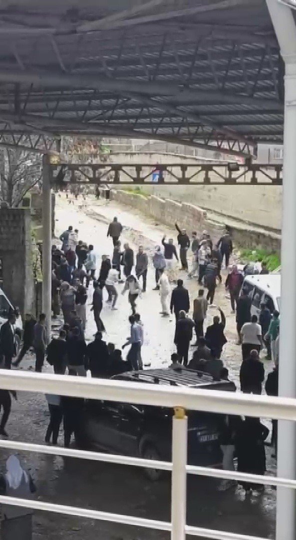 Bayram Kabusu.. Aileler Arasındaki Kavgada 3 Kişi Öldü, 22 Kişi Yaralandı!