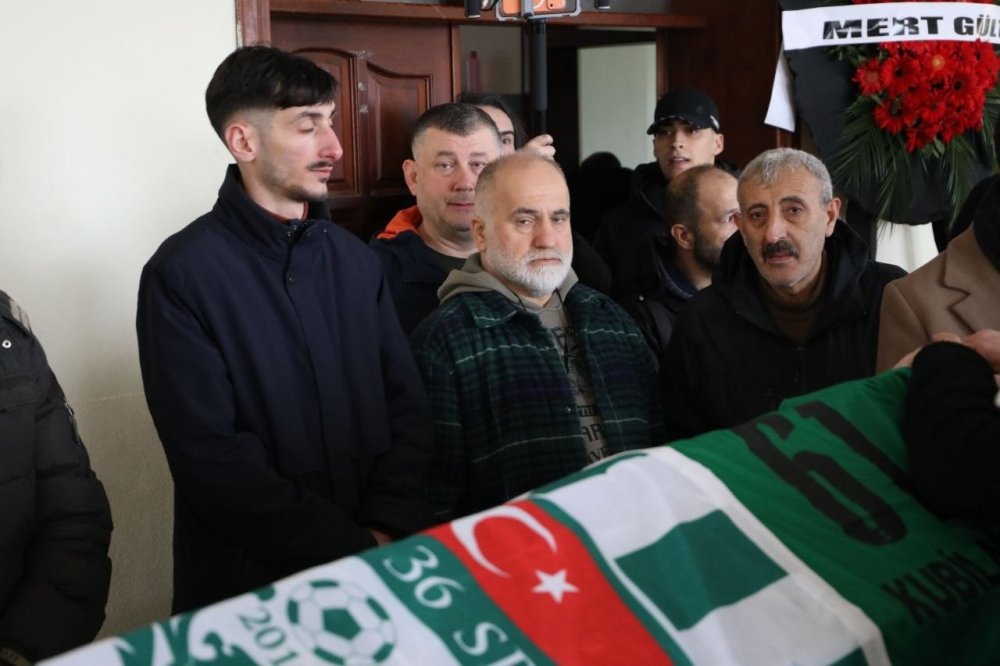 Kars 36 Sporlu Genç Futbolcuya Veda.. Kundakçı Son Yolculuğunda Uğurlandı!