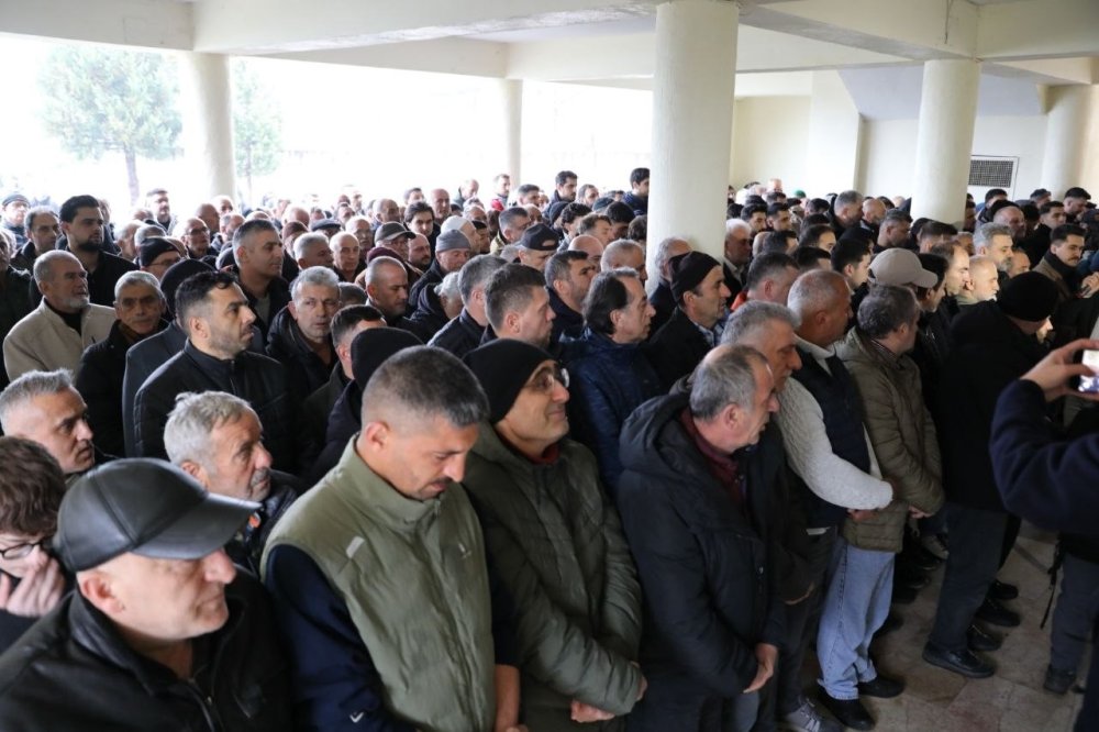 Kars 36 Sporlu Genç Futbolcuya Veda.. Kundakçı Son Yolculuğunda Uğurlandı!