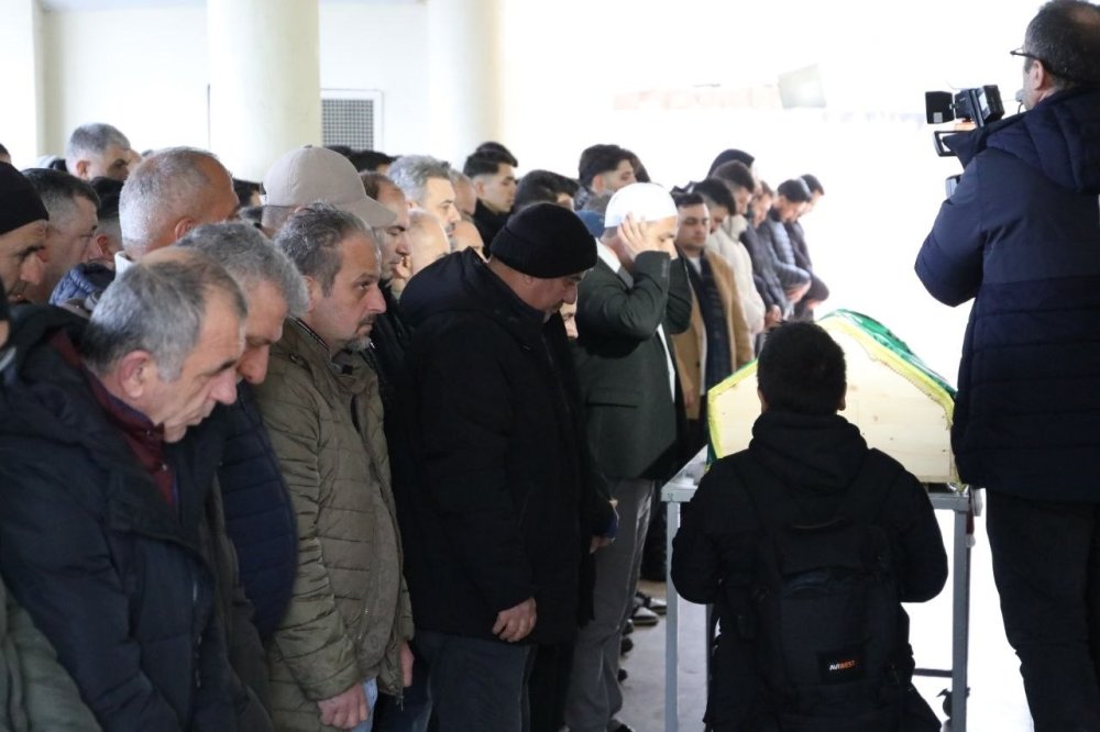 Kars 36 Sporlu Genç Futbolcuya Veda.. Kundakçı Son Yolculuğunda Uğurlandı!