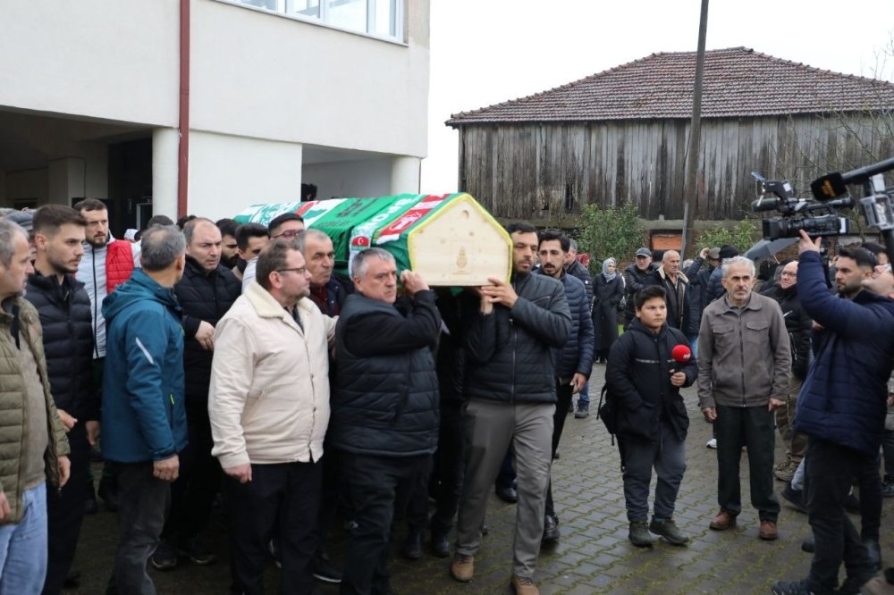 Kars 36 Sporlu Genç Futbolcuya Veda.. Kundakçı Son Yolculuğunda Uğurlandı!