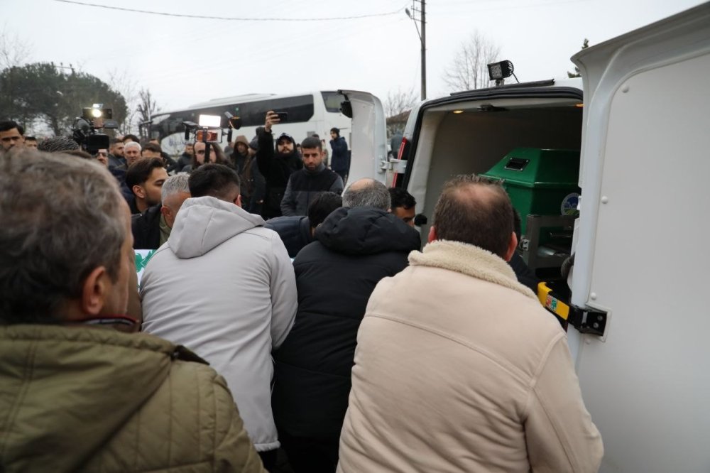 Kars 36 Sporlu Genç Futbolcuya Veda.. Kundakçı Son Yolculuğunda Uğurlandı!