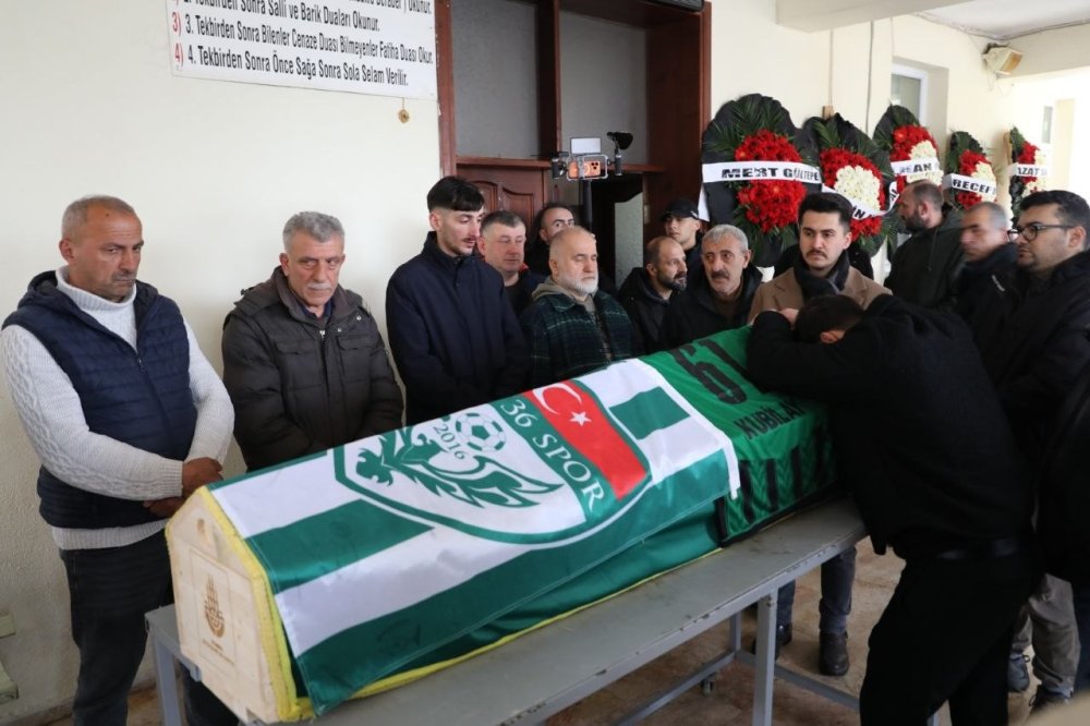 Kars 36 Sporlu Genç Futbolcuya Veda.. Kundakçı Son Yolculuğunda Uğurlandı!