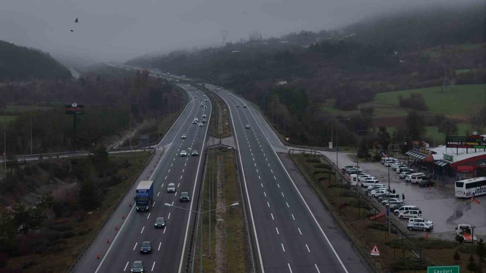 Bayram Tatili Bitiyor, Dönüş Başladı: Yollarda Bayram Trafiği