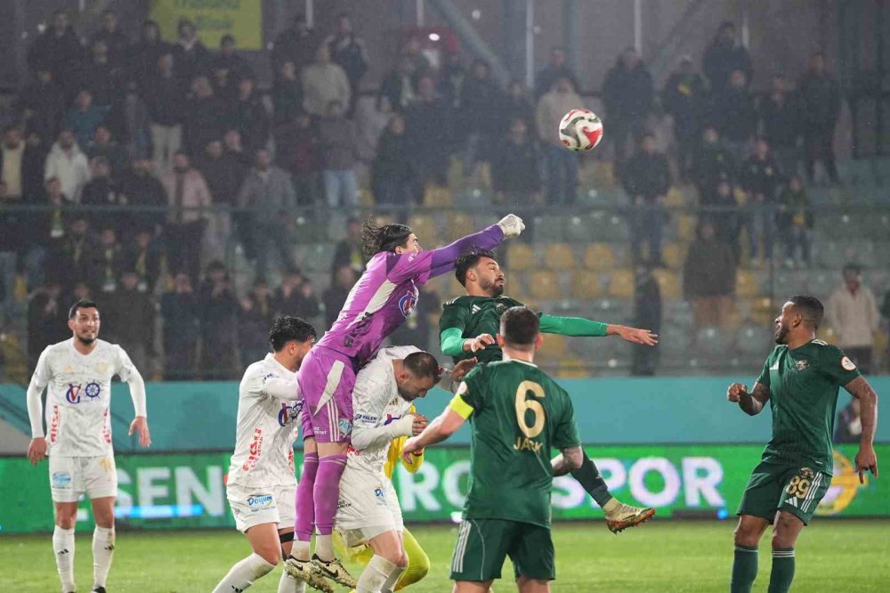 Erzurumspor FK Deplasmanda Kazandı.. Erokspor’a 2 Gollü Darbe!