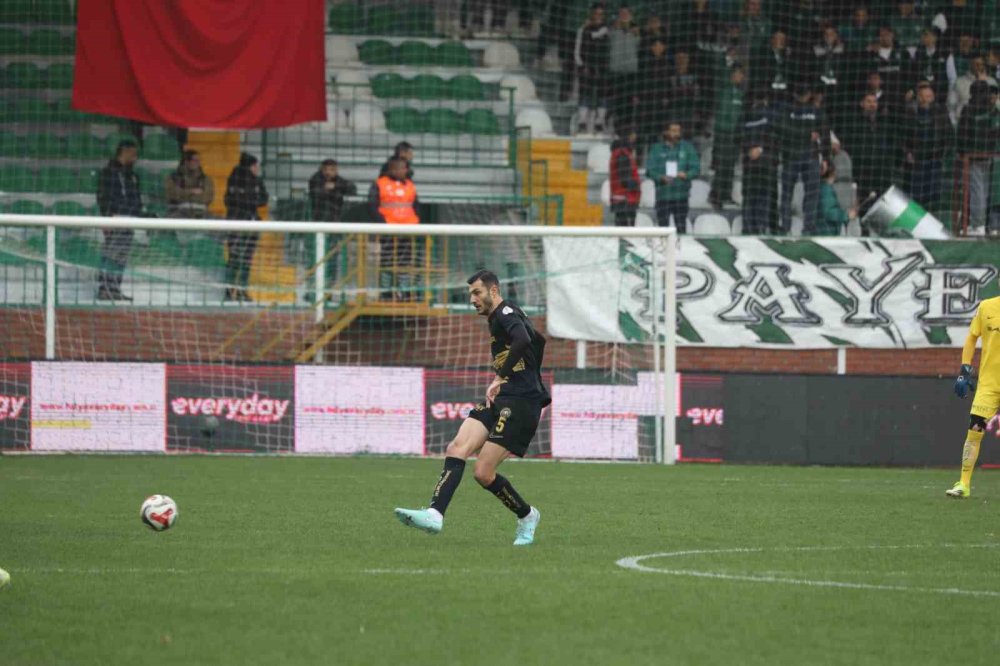 Iğdır FK Evinde Yıkıldı.. Çorum FK 2 Golle 3 Puanı Kaptı!