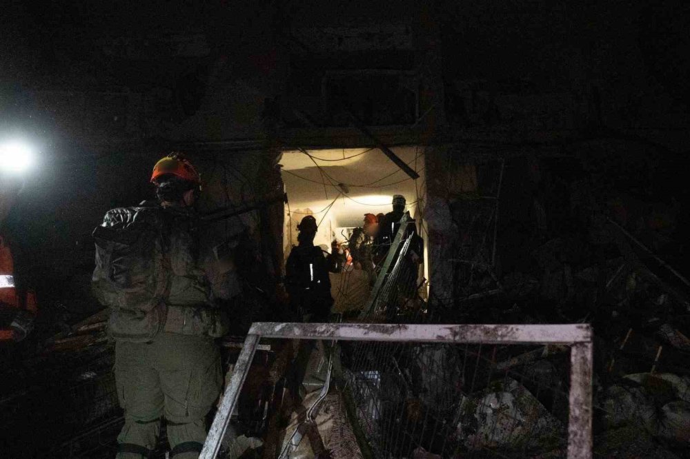 İran-İsrail/ABD Hattında Gerilim Tırmanıyor.. Dimona Vuruldu, Natanz Hedefte!