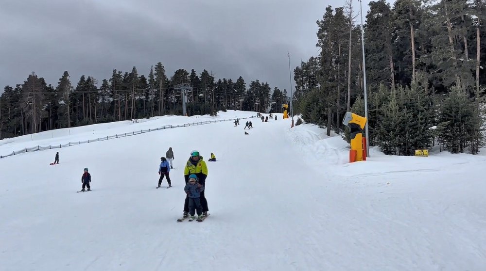 Sarıkamış’ta Bayram Yoğunluğu.. Kayak Sezonu Nisan’a Uzadı!