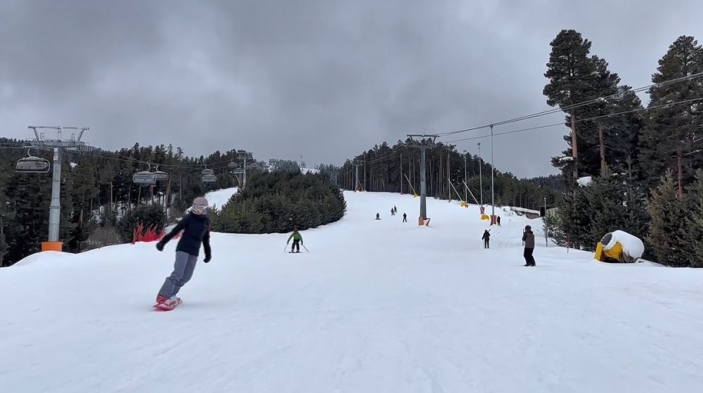 Sarıkamış’ta Bayram Yoğunluğu.. Kayak Sezonu Nisan’a Uzadı!