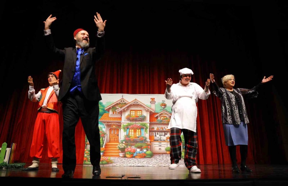 8. Samsun Uluslararası Tiyatro Festivali Başladı