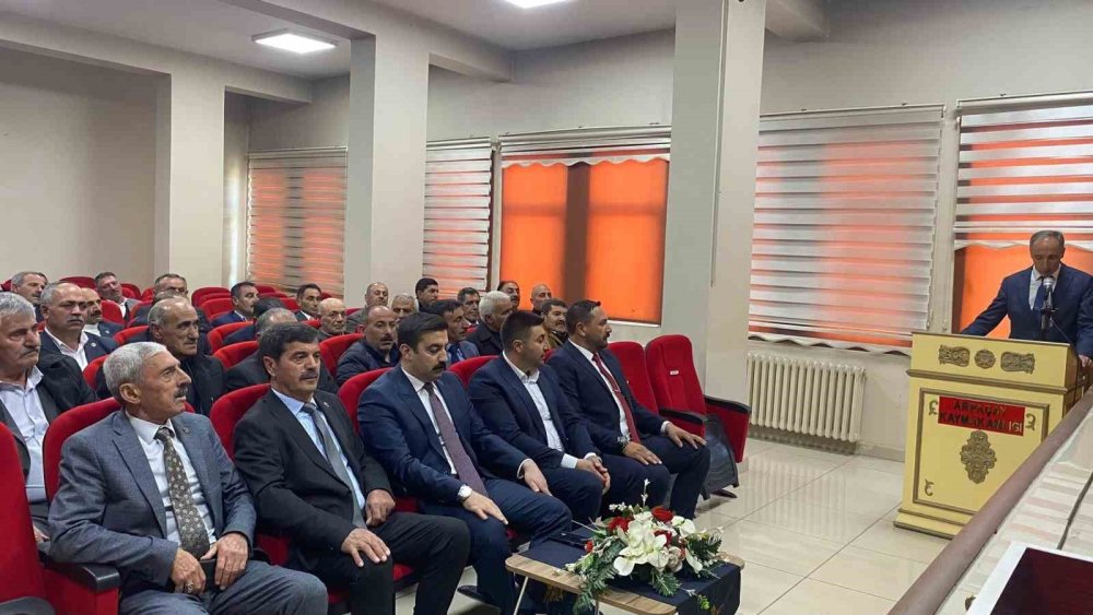 Arpaçay’da Köylere Hizmet İçin Toplantı.. 2026 Yatırımları Masada!