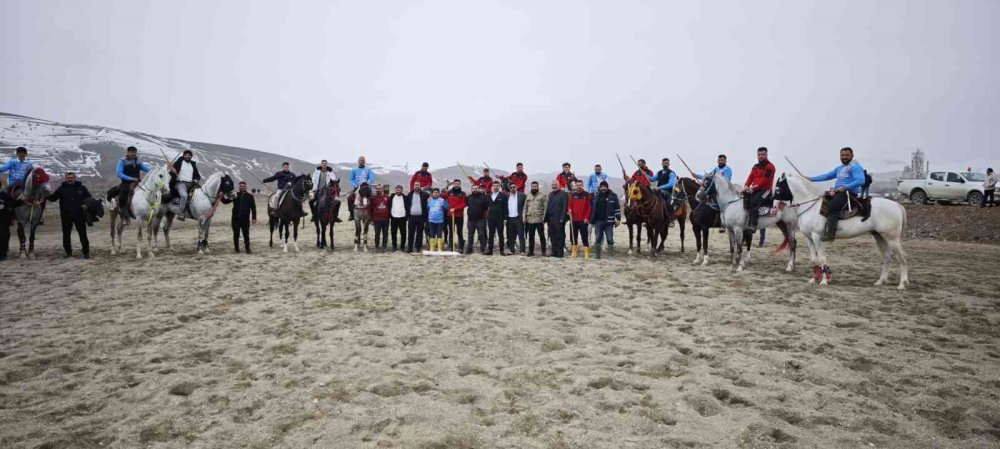 Erzurum Aşkale’de Cirit Heyecanı: Yeni Kulüp İçin Sahaya Çıktılar!