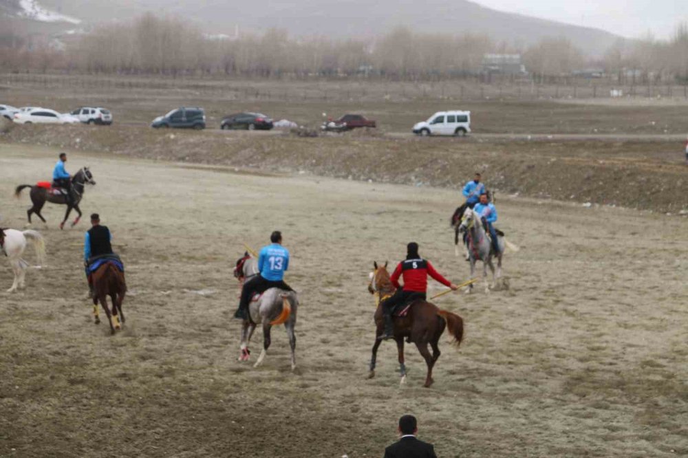 Erzurum Aşkale’de Cirit Heyecanı: Yeni Kulüp İçin Sahaya Çıktılar!
