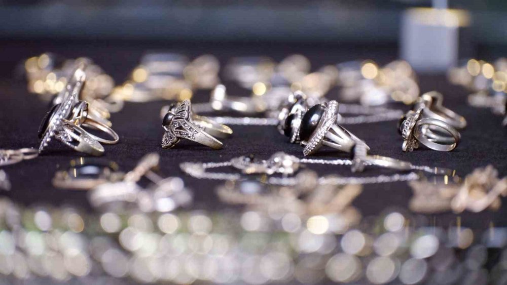 Erzurum’un Siyah Mirası.. Oltu Taşı Yüzyıllardır Işıltısını Koruyor!