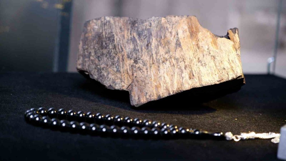 Erzurum’un Siyah Mirası.. Oltu Taşı Yüzyıllardır Işıltısını Koruyor!