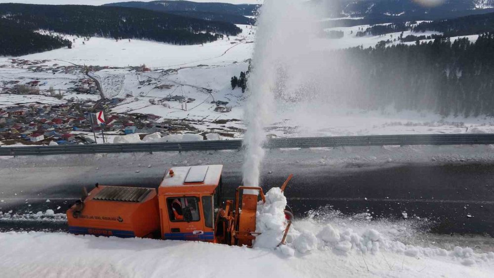 2581 Rakımlı Bilbilan Yaylası Geçidi Açılıyor.. Karla Mücadelede Yoğun Mesai!&nbsp;