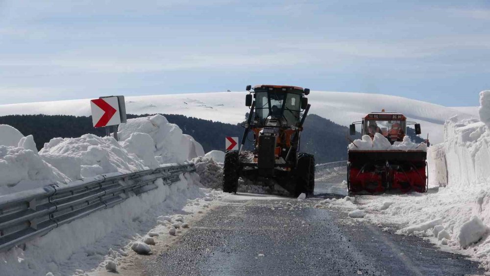 2581 Rakımlı Bilbilan Yaylası Geçidi Açılıyor.. Karla Mücadelede Yoğun Mesai!&nbsp;