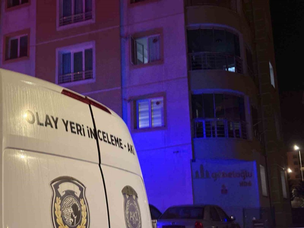 İkinci Kattan Düşen Yaşlı Kadın Hayatını Kaybetti