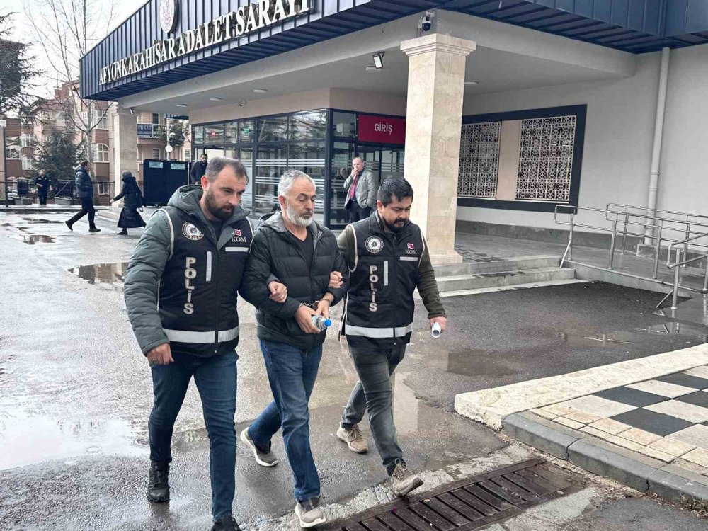 Bakan Gürlek’in Tapu Kayıtlarını Sorgulayan Tapu Müdürü Tutuklandı