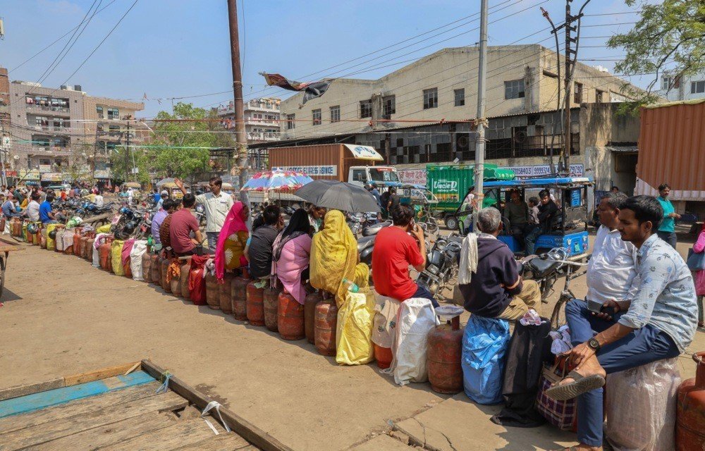 Hürmüz Krizi Hindistan’ı Vurdu.. Gaz Kıtlığı Ekonomiyi Felç Etti!