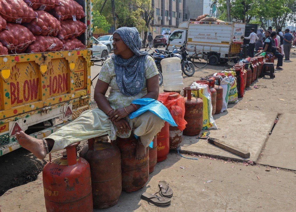 Hürmüz Krizi Hindistan’ı Vurdu.. Gaz Kıtlığı Ekonomiyi Felç Etti!