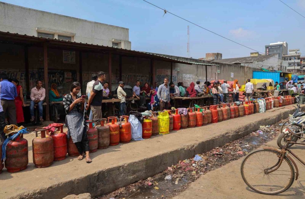 Hürmüz Krizi Hindistan’ı Vurdu.. Gaz Kıtlığı Ekonomiyi Felç Etti!
