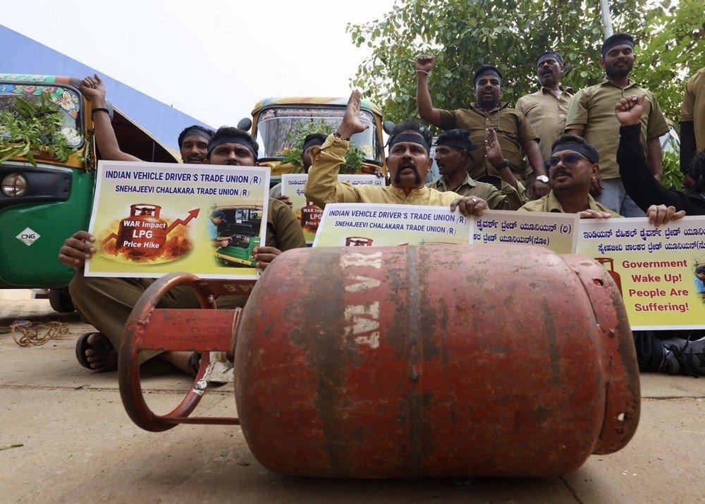 Hürmüz Krizi Hindistan’ı Vurdu.. Gaz Kıtlığı Ekonomiyi Felç Etti!