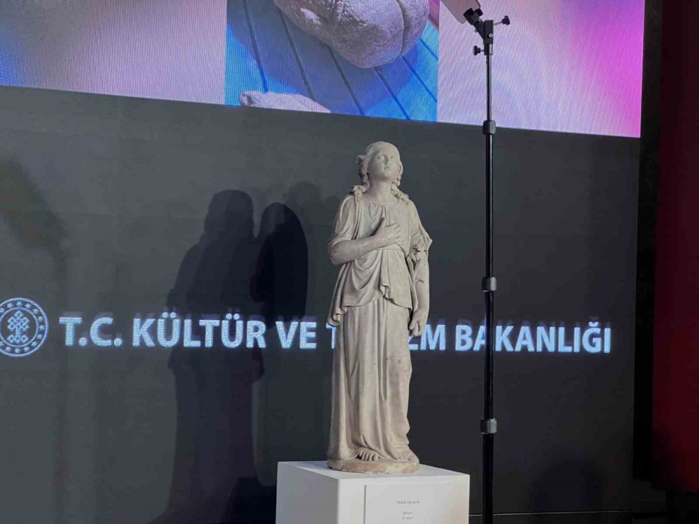 ‘Çalınan Tarih’ Yuvasına Döndü.. ‘Melek Heykeli’ 22 Yıl Sonra İade Edildi!