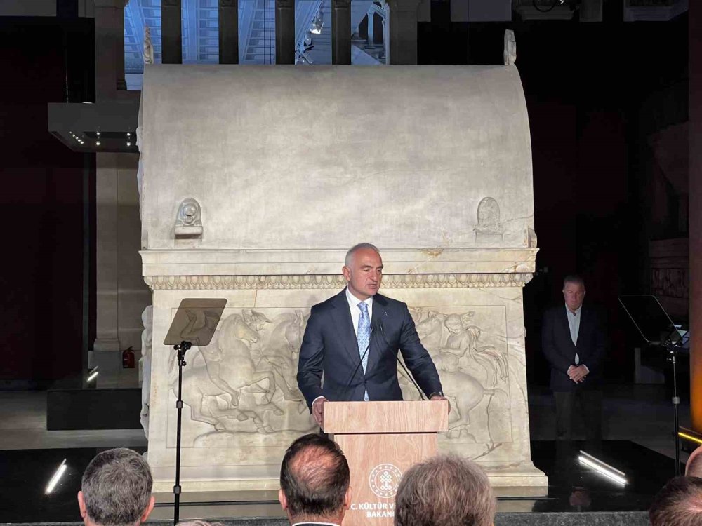 ‘Çalınan Tarih’ Yuvasına Döndü.. ‘Melek Heykeli’ 22 Yıl Sonra İade Edildi!