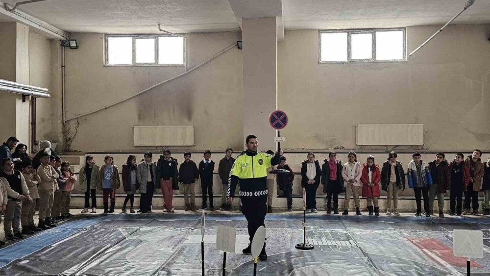 Digor'da Trafik Bilinci.. Öğrencilere Yönelik Eğitim Etkinliği Düzenlendi!