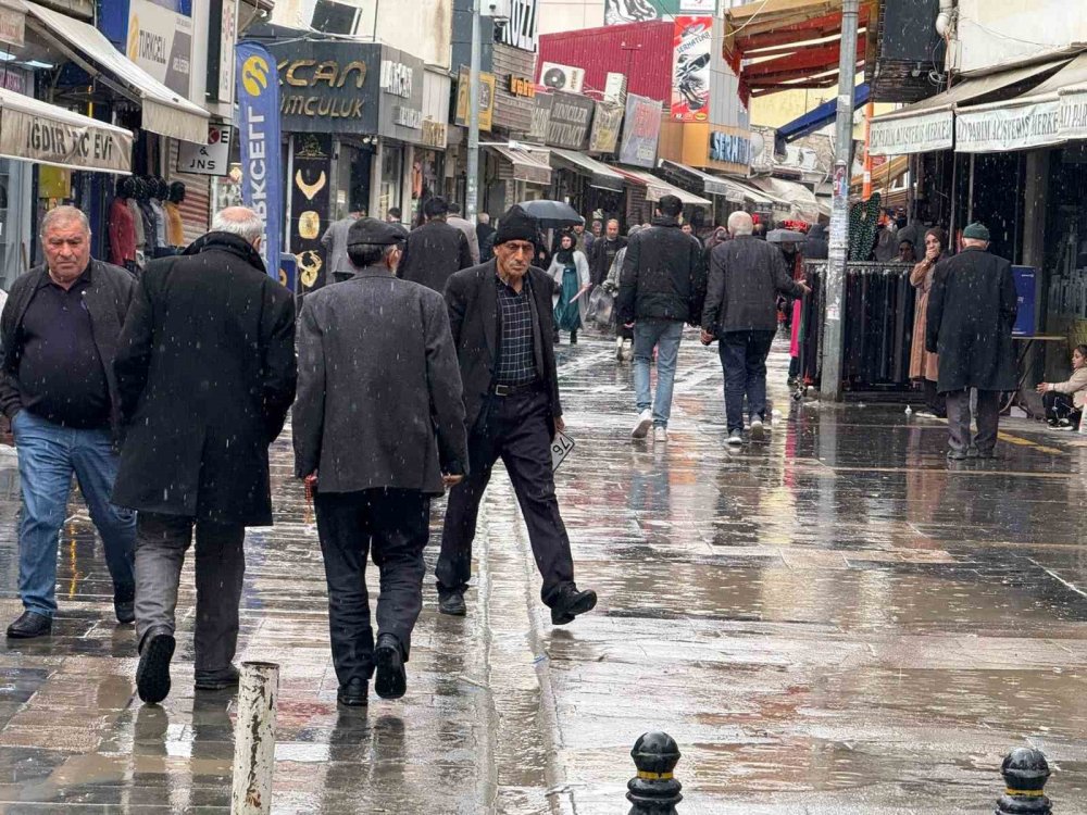 Iğdır’da Yağmur Etkili Oluyor