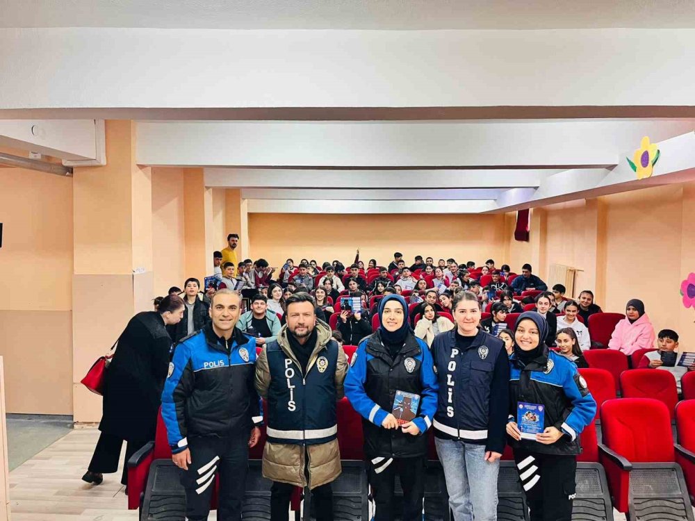 Kars’ta Öğrencilere Güvenlik Eğitimi Verildi