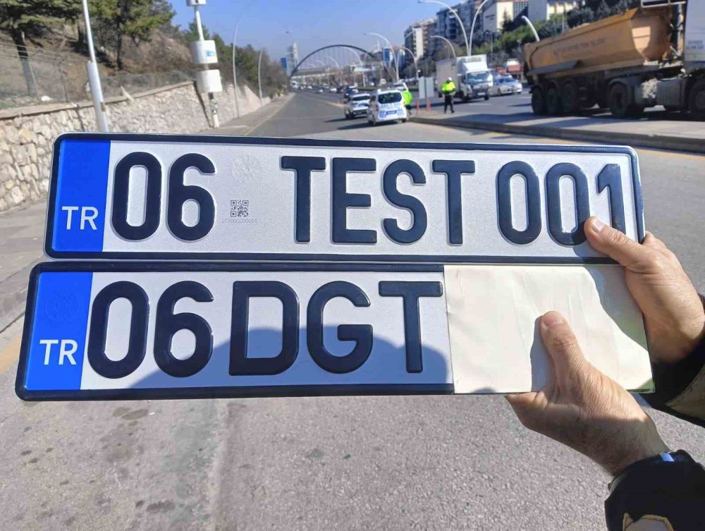 Trafik Daire Başkanı Mutlu’dan Standart Ve ‘App’ Plaka Arasındaki Farklarla İlgili Açıklama