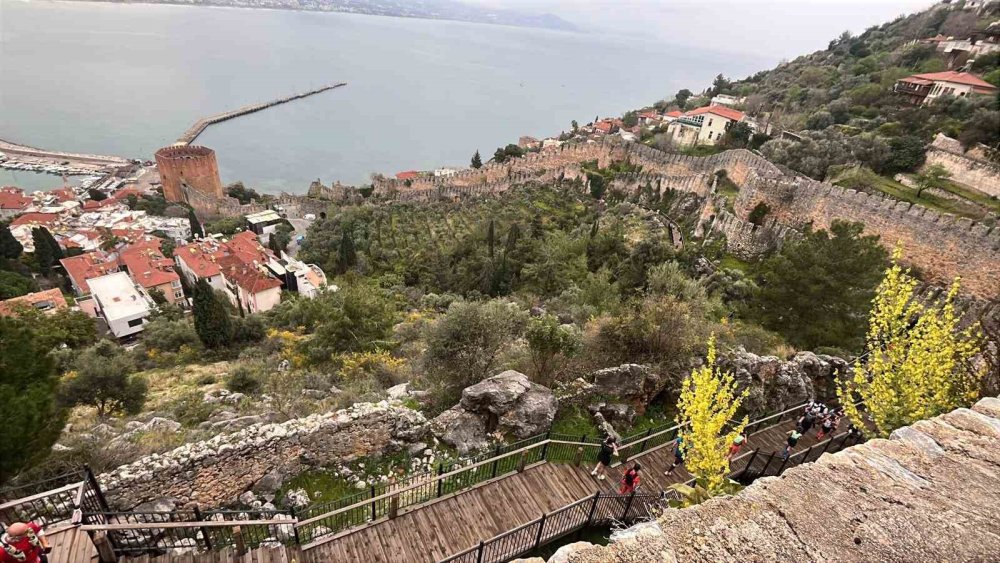 Alanya’da Ultra Heyecan Başladı.. 23 Ülkeden 820 Sporcu Parkurda!