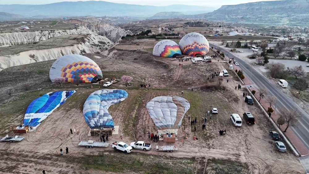 Kapadokya’da Sıcak Hava Balon Turlarına Rüzgar Engeli