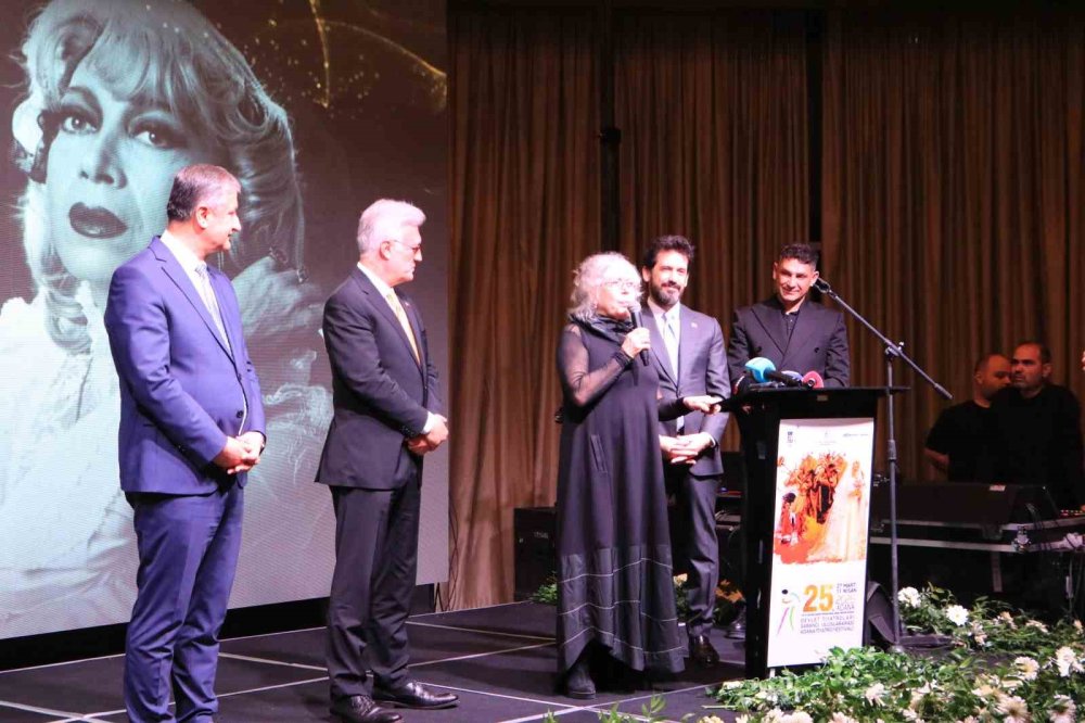 Uluslararası Tiyatro Festivali’nde, "Yaşam Boyu Başarı Ödülü" Sahibini Buldu