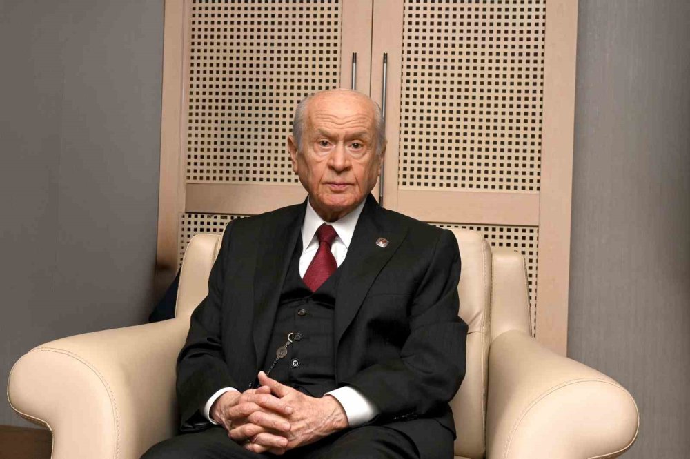 Bahçeli: İzzet Bey Akademik Kariyer Çalışmalarına Ağırlık Vermek İçin Müsaade İstemişlerdir