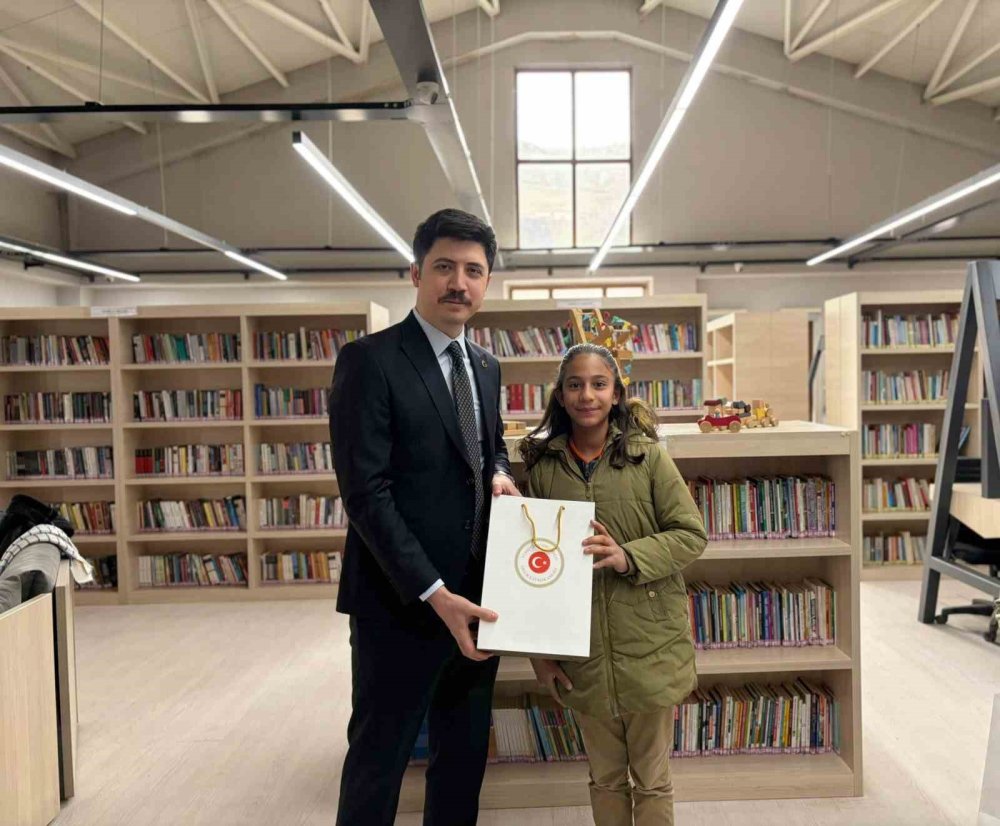 Digor’da Kütüphane Haftası: En Çok Okuyan Öğrenciler Ödüllendirildi