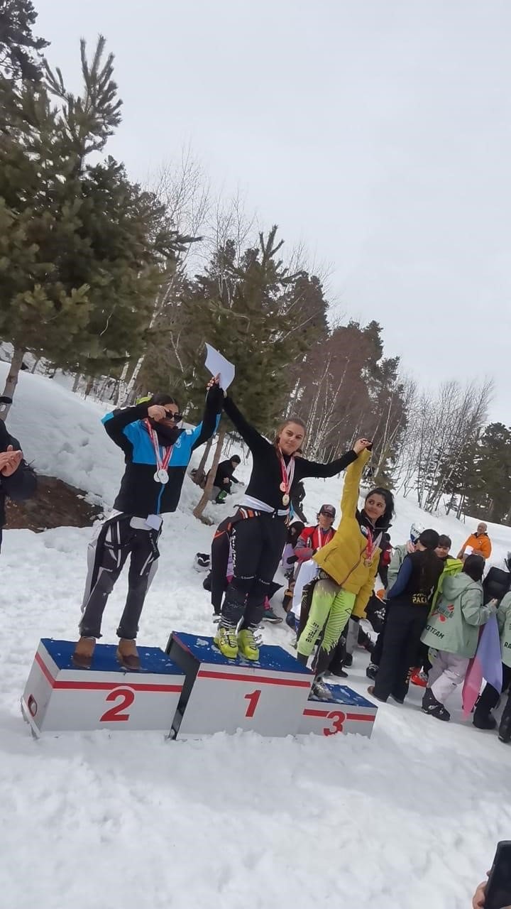 Milli Kayakçı Cansu İkra Akçay’ın Büyük Başarısı