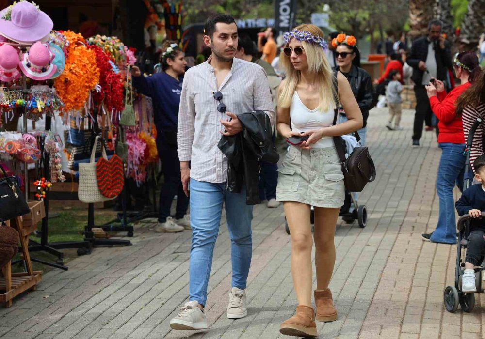 14’üncü Uluslararası Portakal Çiçeği Karnavalı Başladı