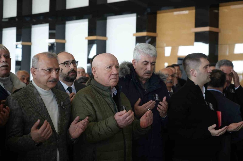 Gazeteci Feridun Fazıl Özsoy Dualarla Son Yolculuğuna Uğurlandı