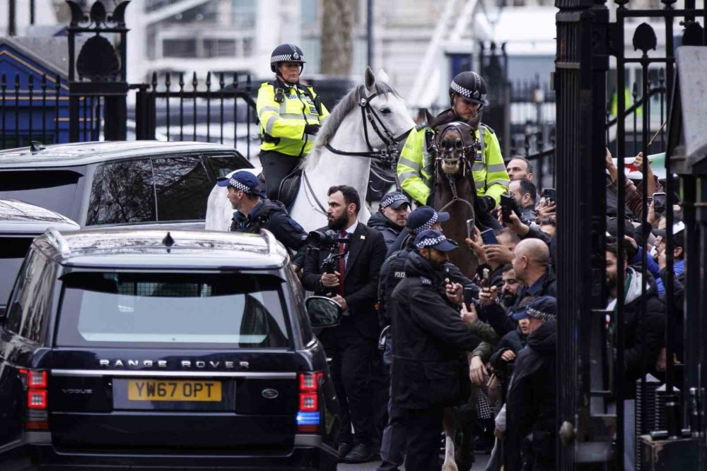 Suriye Devlet Başkanı Eş-şara’dan İngiltere’ye İlk Resmi Ziyaret