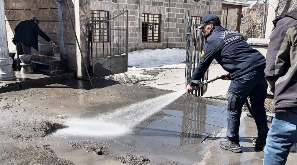 Sarıkamış’ta Sokaklar Bahara Hazırlanıyor.. Temizlik Seferberliği Başladı!