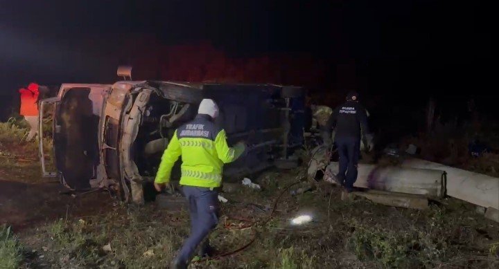 Bursa İznik’te Feci Kaza: 1 Ölü, 12 Yaralı